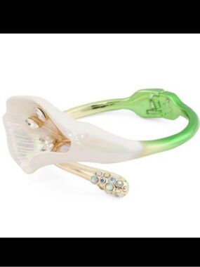 LAST ONE! BETSEY JOHNSON Calla Lily Bypass Bracelet Feminine Elegant NEW NWT